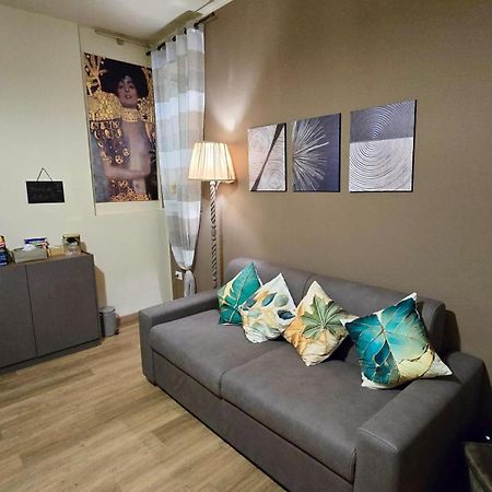 Casa Vacanze Oikia - Room Girasole Neapol Exteriér fotografie